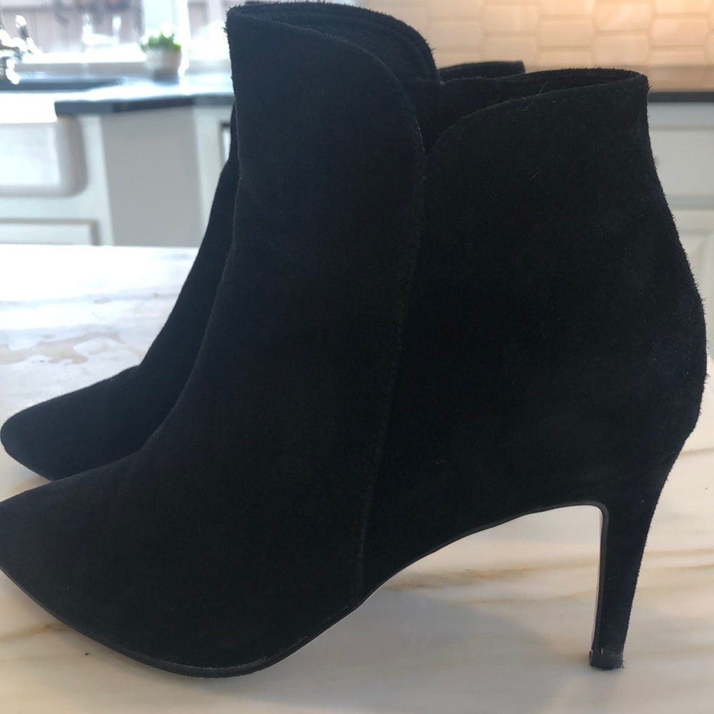 Halogen X Atlantic Pacific suede booties!